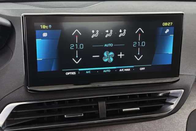 Peugeot 3008 (2021) thumbnail 27
