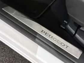 Peugeot 3008 (2021) thumbnail 28