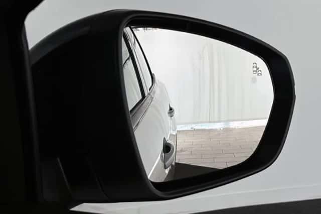 Peugeot 3008 (2021) thumbnail 29