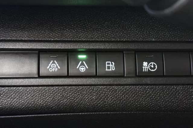 Peugeot 3008 (2021) thumbnail 30
