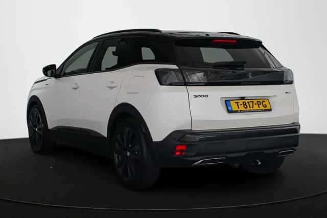 Peugeot 3008 (2021) thumbnail 4