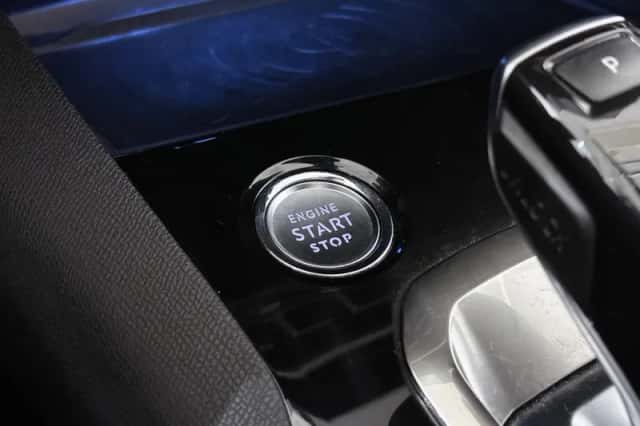 Peugeot 3008 (2021) thumbnail 41