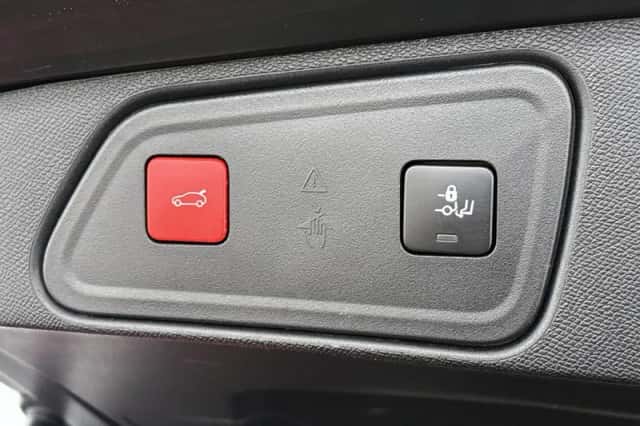 Peugeot 3008 (2021) thumbnail 43