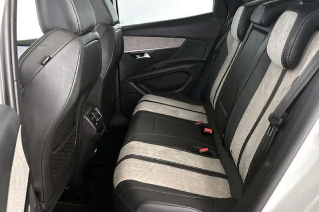 Peugeot 3008 (2021) thumbnail 10