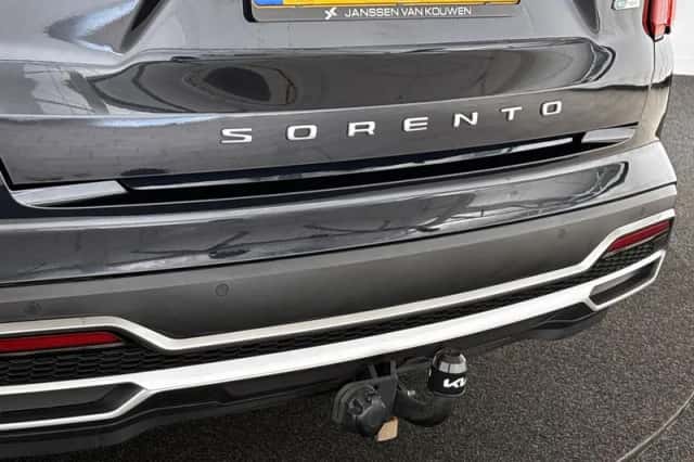 Kia Sorento (2022) thumbnail 11
