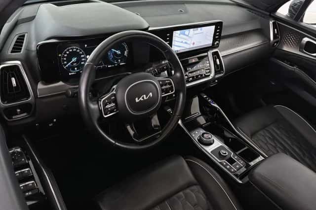Kia Sorento (2022) thumbnail 5