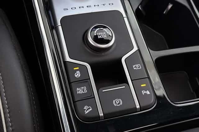 Kia Sorento (2022) thumbnail 48
