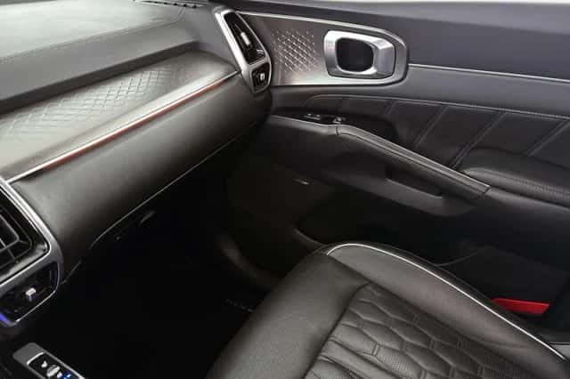 Kia Sorento (2022) thumbnail 53