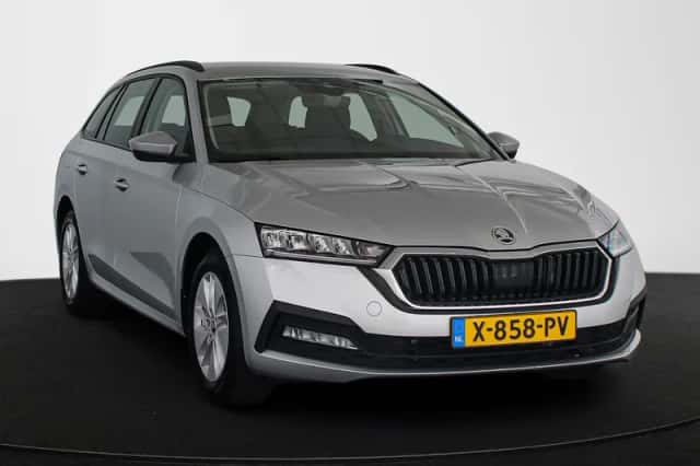Škoda Octavia (2024) thumbnail 2