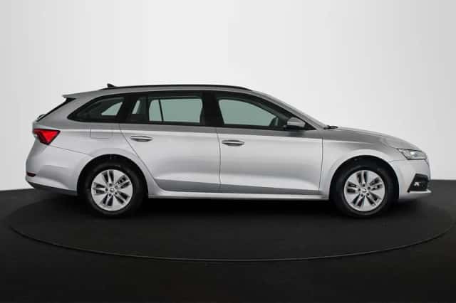 Škoda Octavia (2024) thumbnail 30