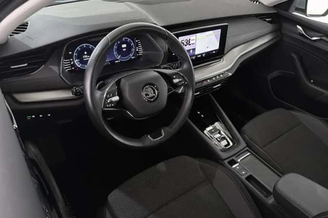 Škoda Octavia (2024) thumbnail 5