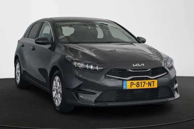 Kia Ceed (2022) thumbnail 2
