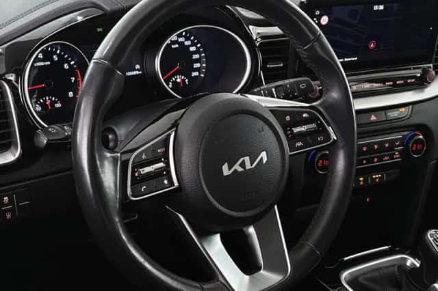 Kia Ceed (2022) thumbnail 11