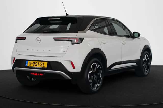 Opel Mokka-e (2023) thumbnail 3