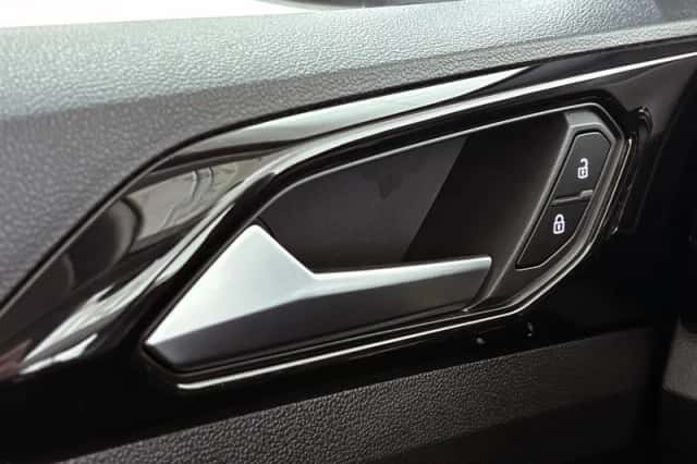 Volkswagen T-Cross (2022) thumbnail 32