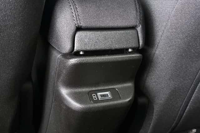 Jeep Avenger (2024) thumbnail 32