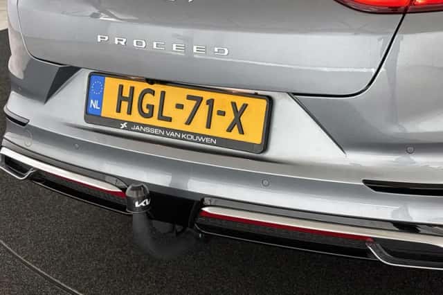 Kia Proceed (2024) thumbnail 10