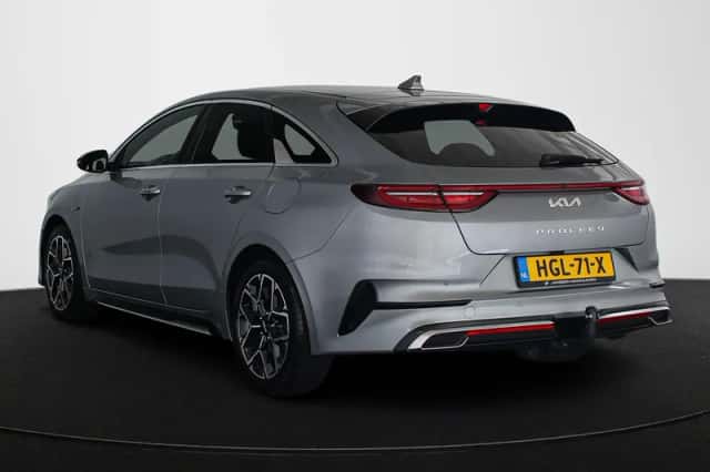 Kia Proceed (2024) thumbnail 4