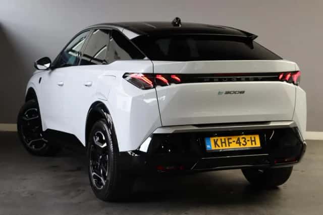 Peugeot e-3008 (2026) thumbnail 2