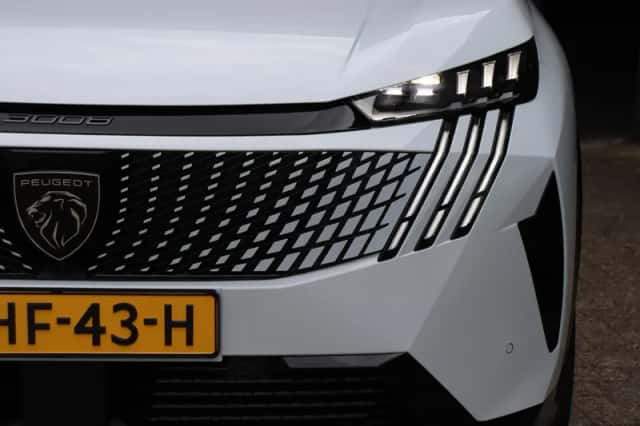 Peugeot e-3008 (2026) thumbnail 4