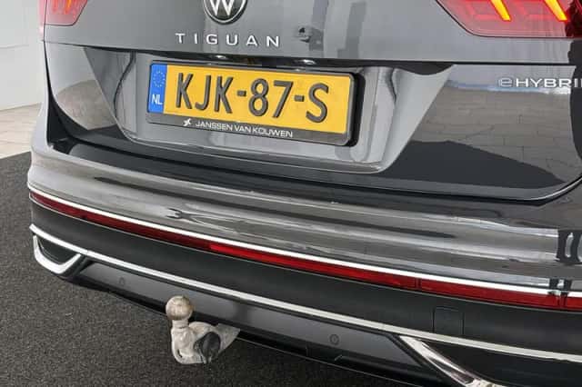 Volkswagen Tiguan (2022) thumbnail 11