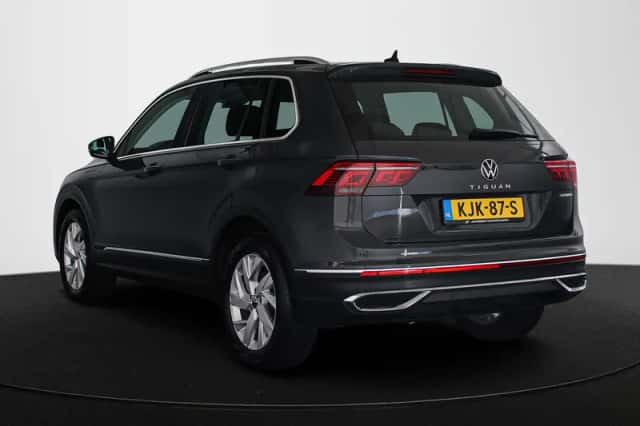 Volkswagen Tiguan (2022) thumbnail 4