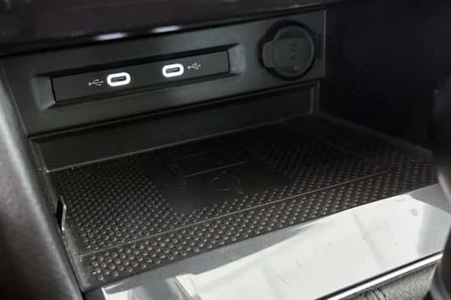 Volkswagen Tiguan (2022) thumbnail 35