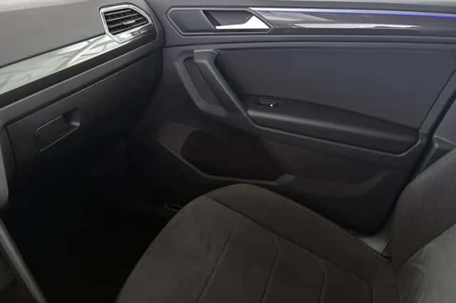 Volkswagen Tiguan (2022) thumbnail 37