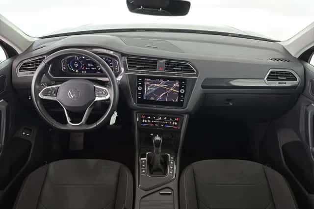 Volkswagen Tiguan (2022) thumbnail 7