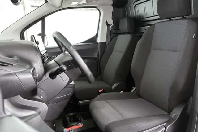 Opel Combo (2024) thumbnail 6