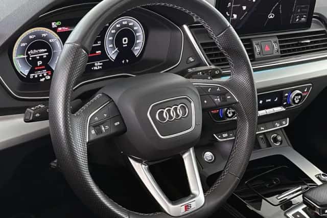 Audi Q5 (2023) thumbnail 13