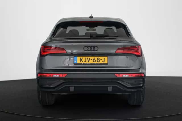 Audi Q5 (2023) thumbnail 16