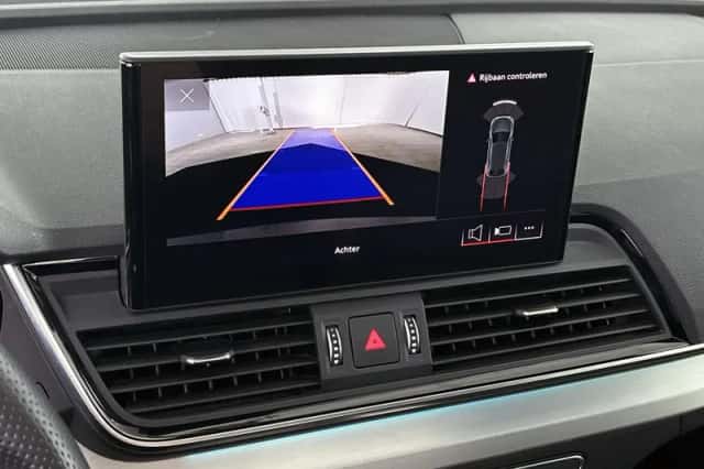 Audi Q5 (2023) thumbnail 17