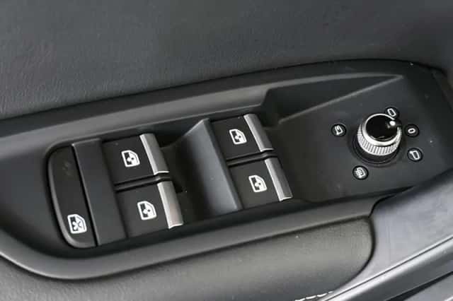 Audi Q5 (2023) thumbnail 32
