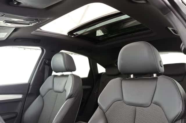 Audi Q5 (2023) thumbnail 8