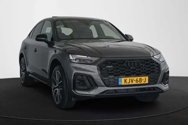 Audi Q5 (2023) thumbnail 2