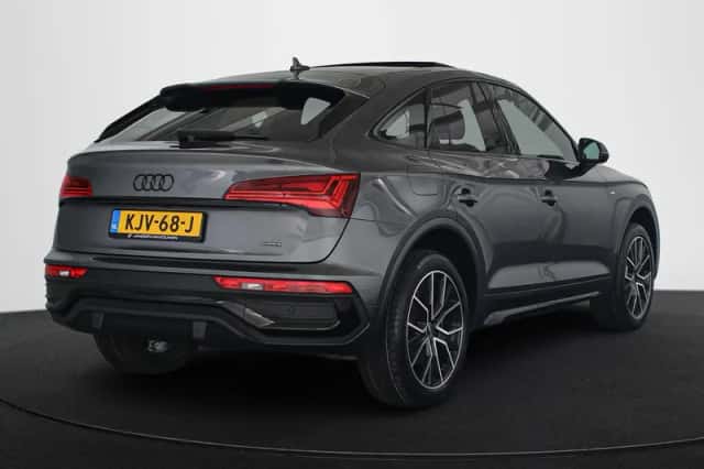 Audi Q5 (2023) thumbnail 3