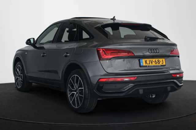 Audi Q5 (2023) thumbnail 4
