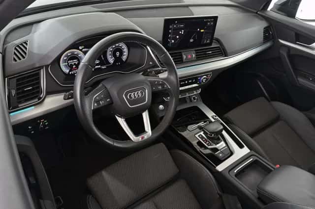 Audi Q5 (2023) thumbnail 6