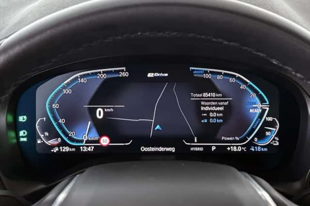 BMW X3 (2022) thumbnail 12