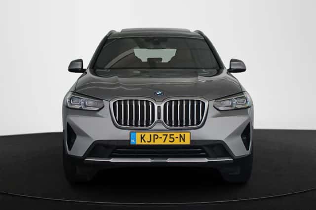 BMW X3 (2022) thumbnail 15