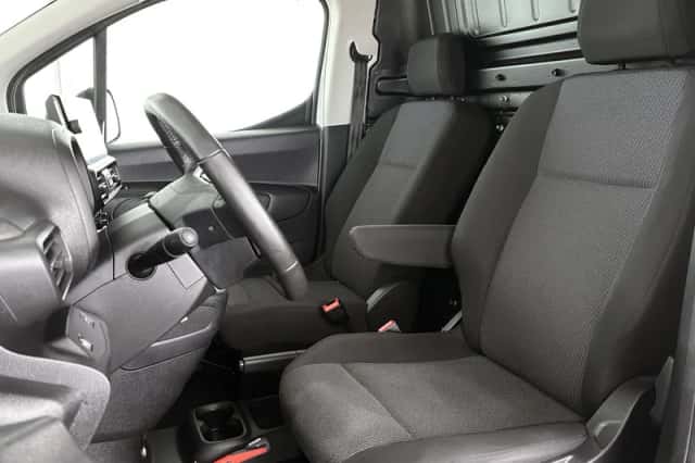 Opel Combo (2024) thumbnail 6