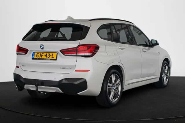 BMW X1 (2022) thumbnail 3