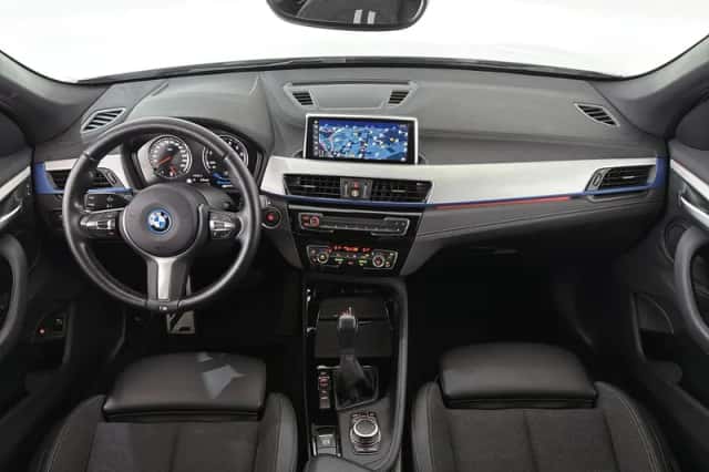 BMW X1 (2022) thumbnail 6