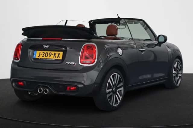 MINI Cooper S (2020) thumbnail 3