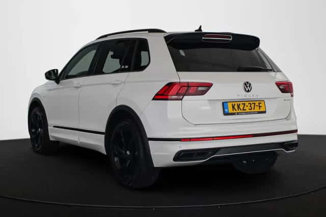 Volkswagen Tiguan (2021) thumbnail 4