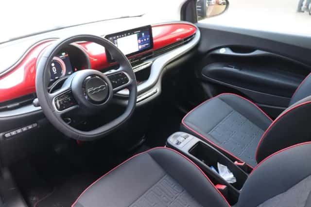 Fiat 500 (2025) thumbnail 4