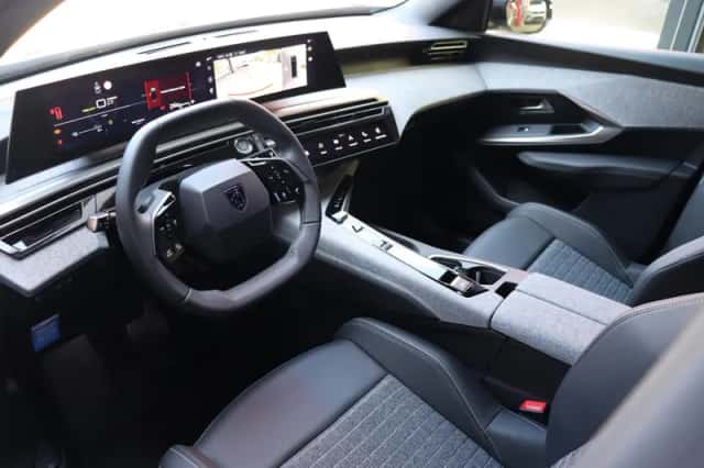 Peugeot 3008 (2025) thumbnail 5