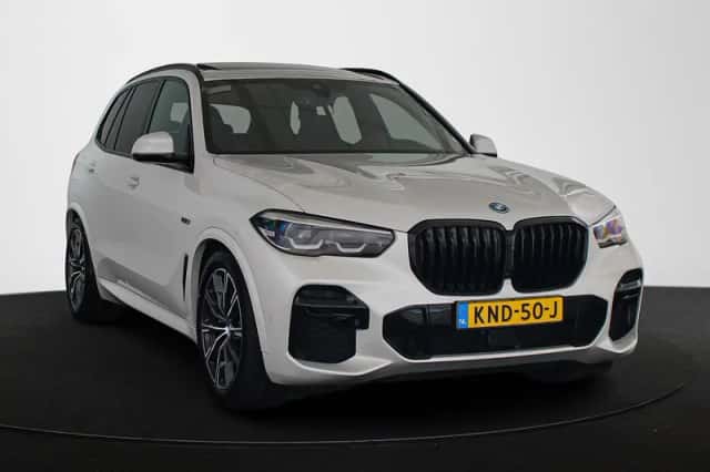 BMW X5 (2022) thumbnail 2