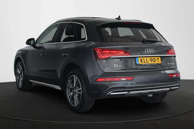 Audi Q5 (2022) thumbnail 4